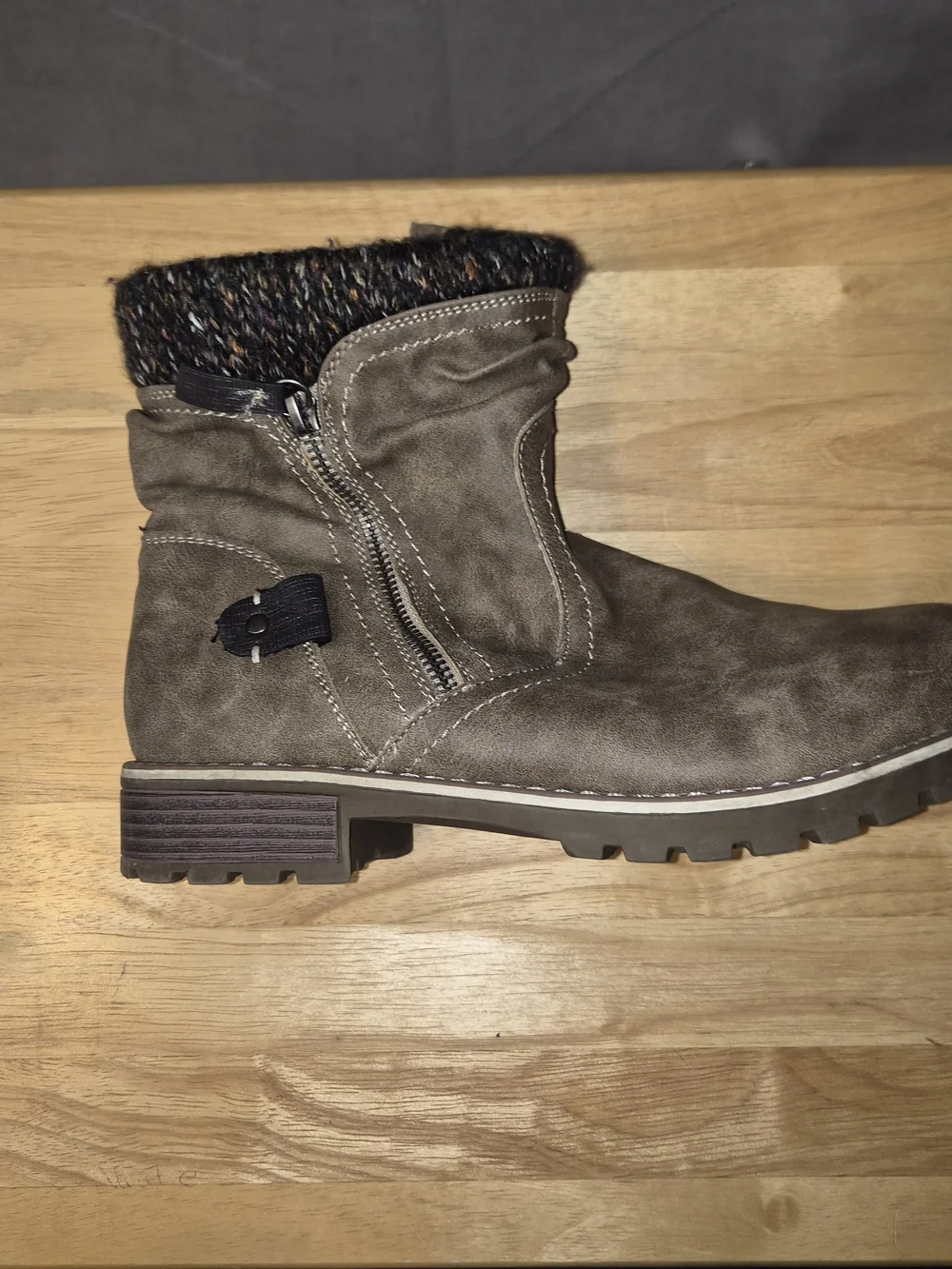 Patrizia Women’s Ankle Boots – Size 9